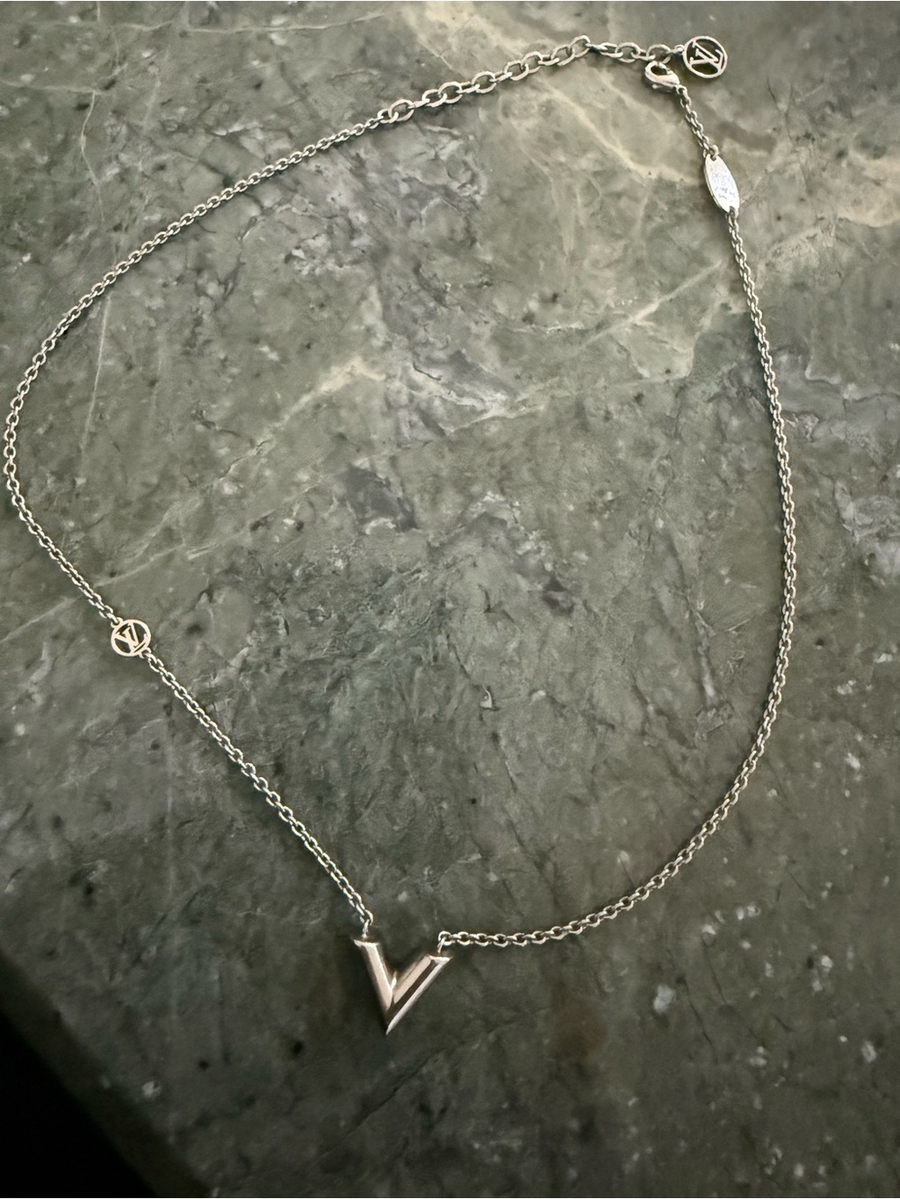 Louis Vuitton Silver V Pendant Necklace Halloween  🎃 Flip sale 🏷️🤠